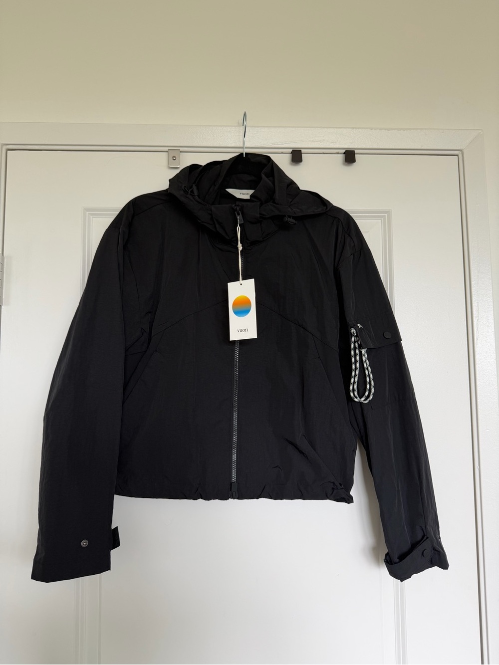 Vuori Women’s Black Hooded Lightweight Zip Jacket